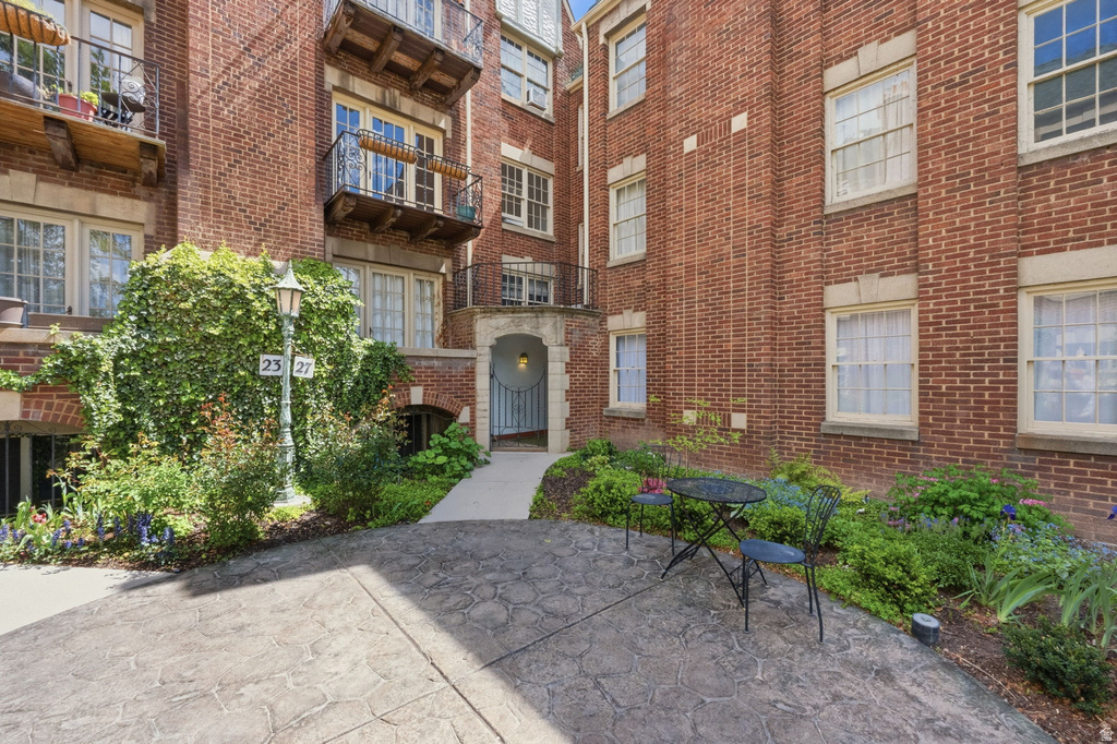 27 S 800 E #15 Salt Lake City, UT 84102