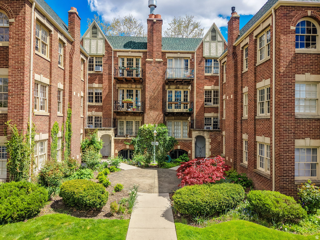 27 S 800 E #15 Salt Lake City, UT 84102