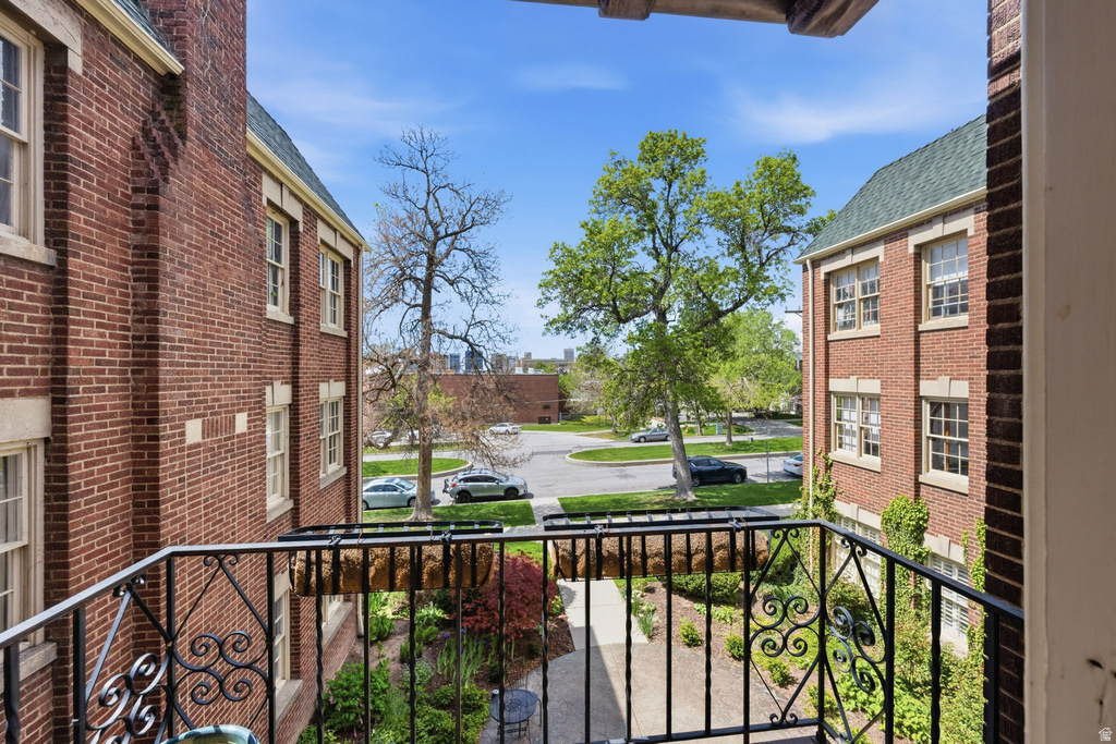 27 S 800 E #15 Salt Lake City, UT 84102