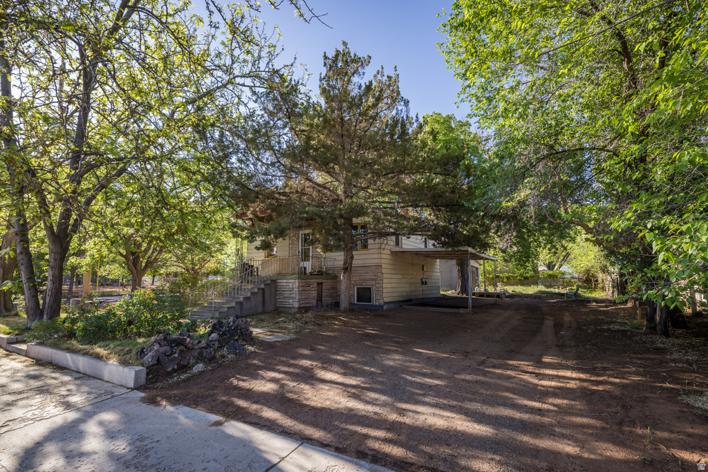 86 E 300 S Moab, UT 84532