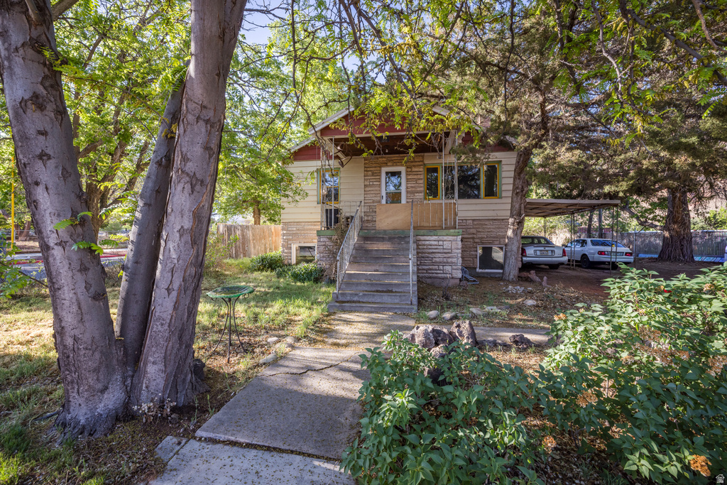 86 E 300 S Moab, UT 84532