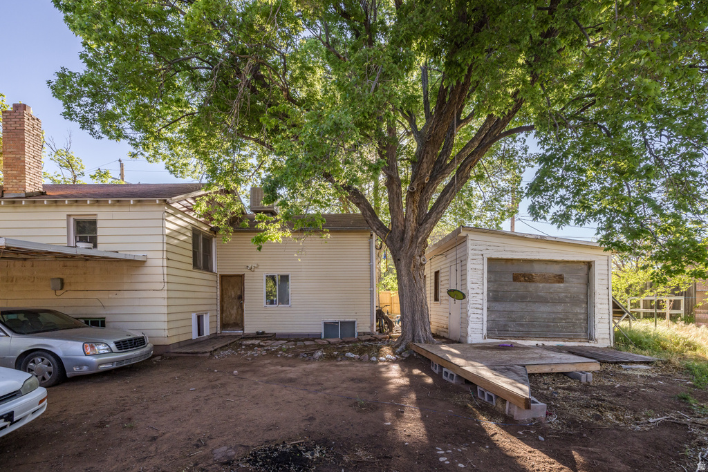 86 E 300 S Moab, UT 84532