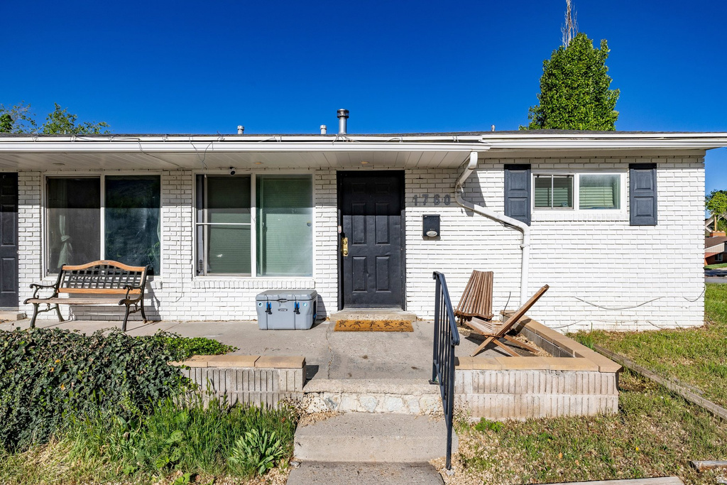 1760 S 2500 E Salt Lake City, UT 84108