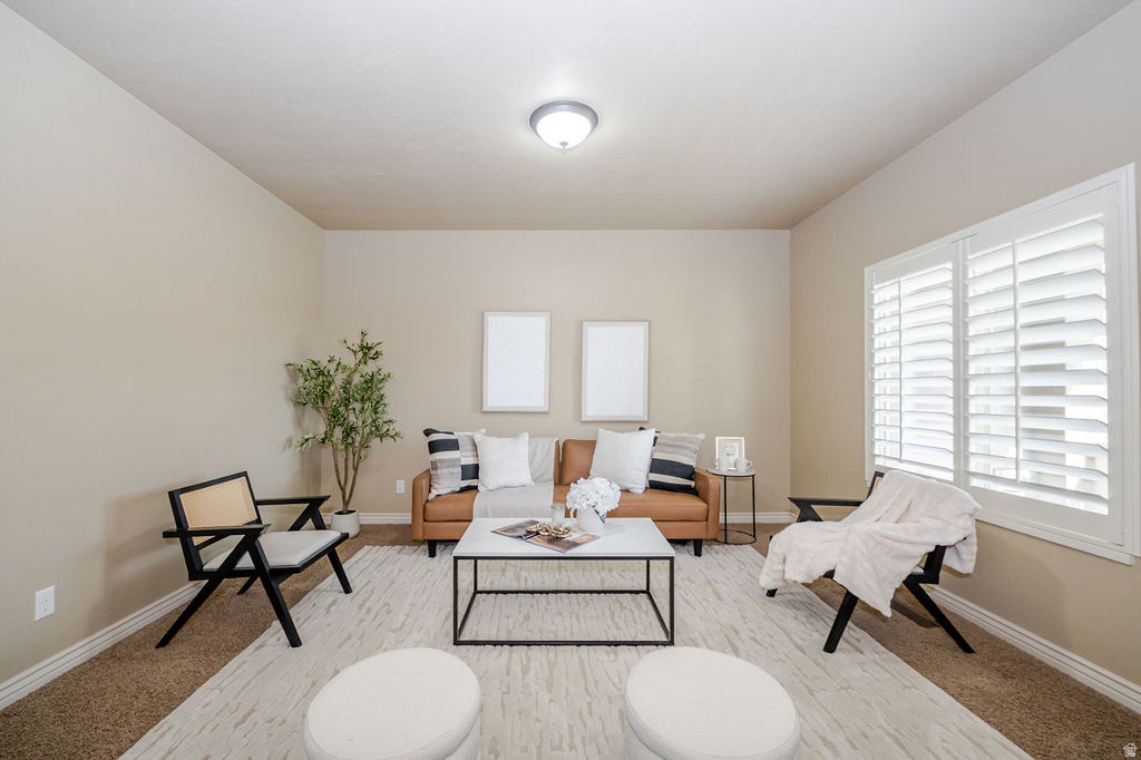 2692 W 2325 N Farr West, UT 84404