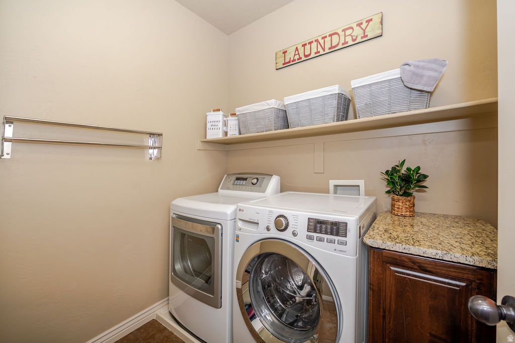 2692 W 2325 N Farr West, UT 84404