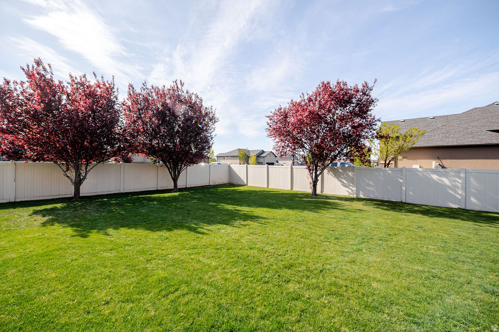 2692 W 2325 N Farr West, UT 84404