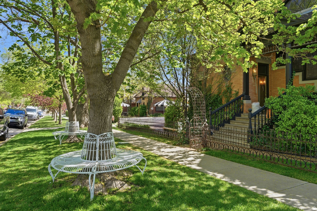 257 E TENTH AVE Salt Lake City, UT 84103