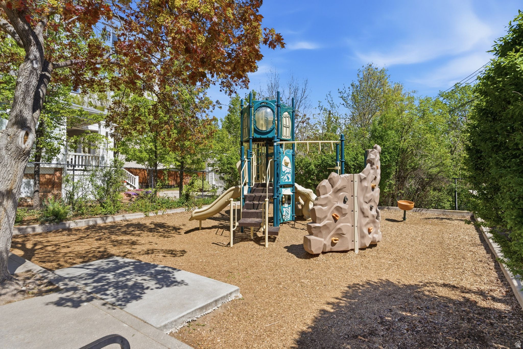 257 E TENTH AVE Salt Lake City, UT 84103