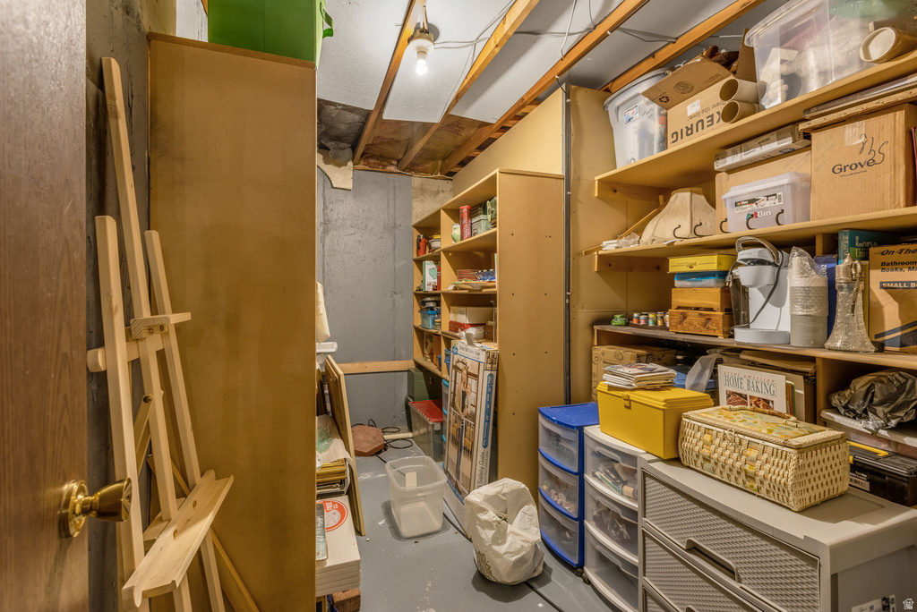 2047 N 1650 E Layton, UT 84040