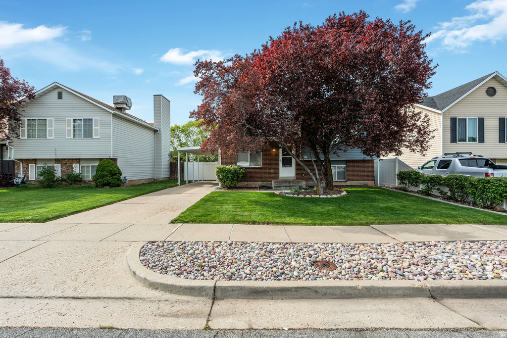 233 W 1675 N Layton, UT 84041