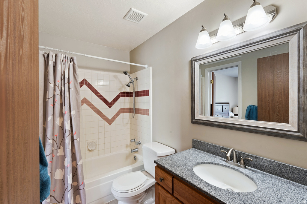 233 W 1675 N Layton, UT 84041