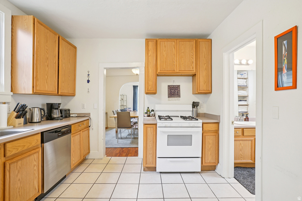 725 S WINDSOR ST Salt Lake City, UT 84102