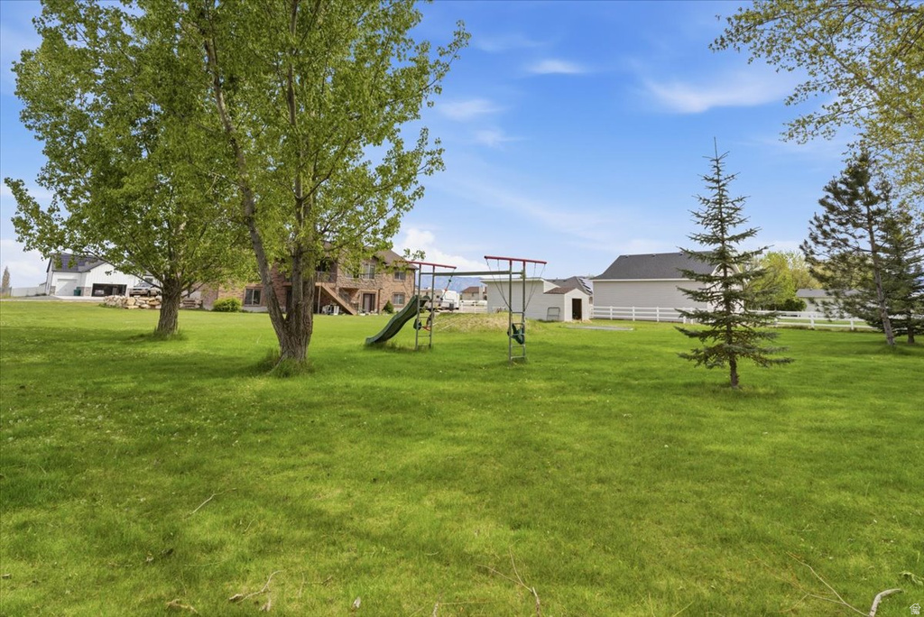 6237 W 4600 S Hooper, UT 84315