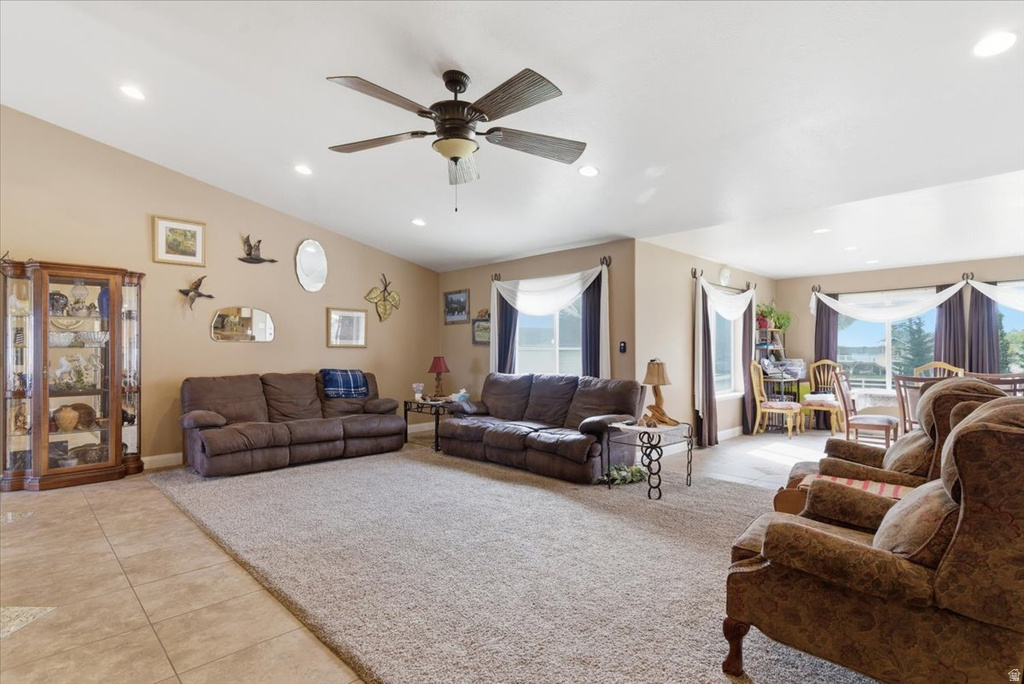 6237 W 4600 S Hooper, UT 84315