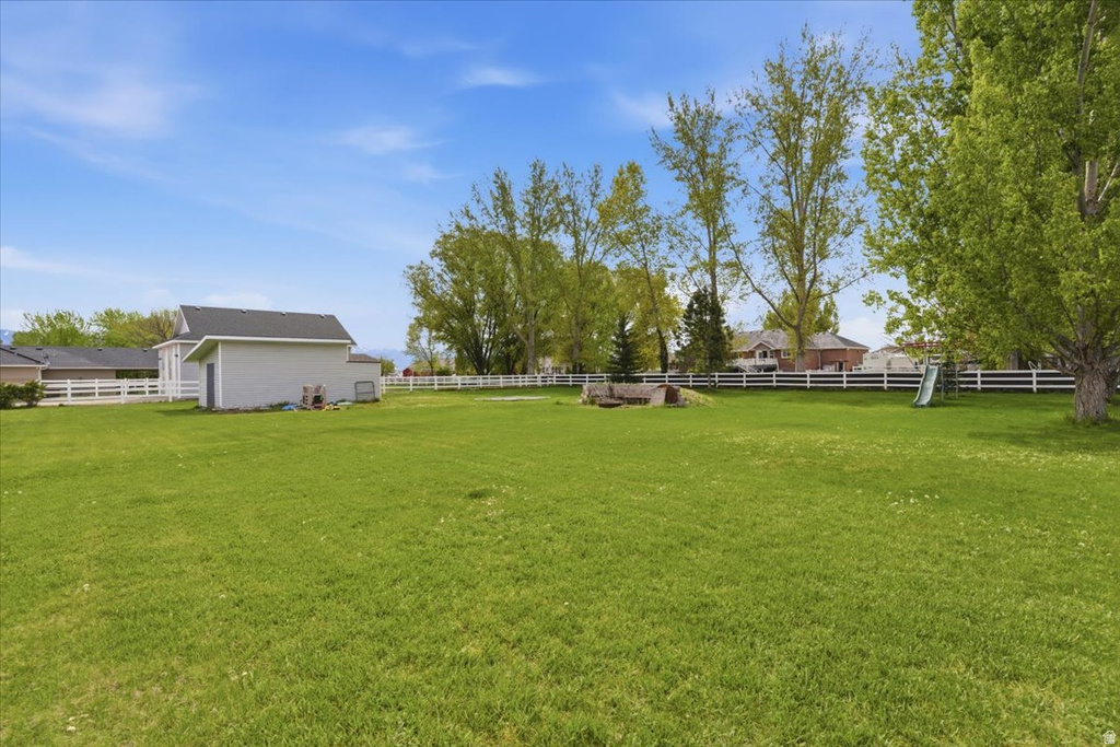 6237 W 4600 S Hooper, UT 84315