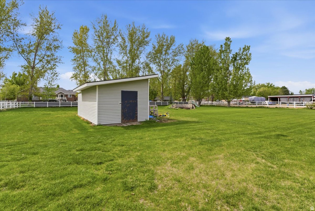 6237 W 4600 S Hooper, UT 84315
