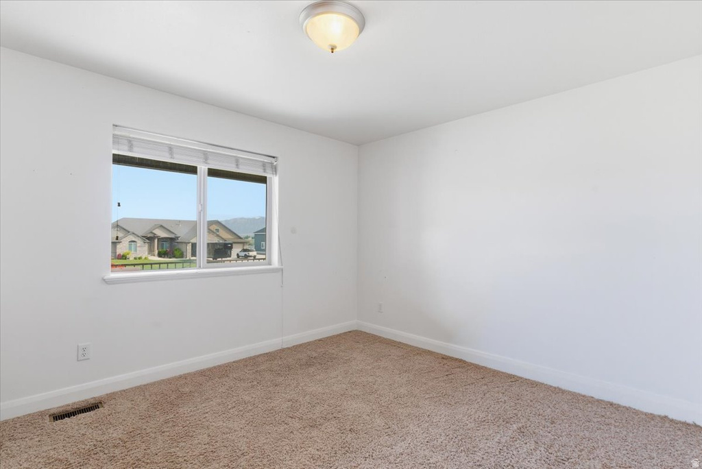 6237 W 4600 S Hooper, UT 84315