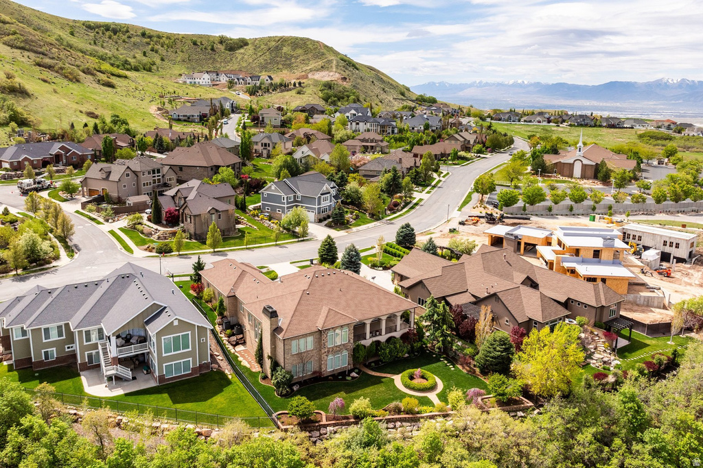 802 EAGLEPOINTE DR North Salt Lake, UT 84054
