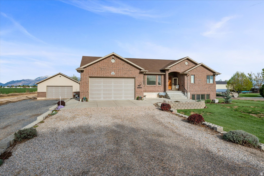 2646 N 6000 W Hooper (Davis Cnty), UT 84315