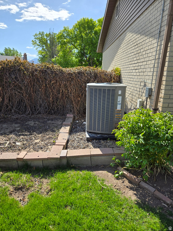 3058 W FREDERICK PL Taylorsville, UT 84123