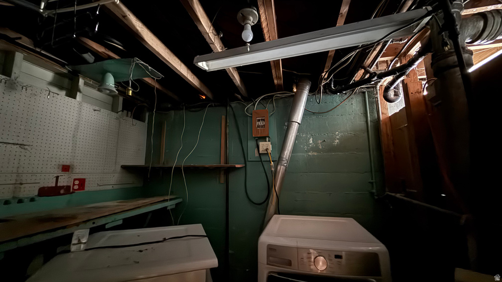 679 BROOKSIDE DR Springville, UT 84663