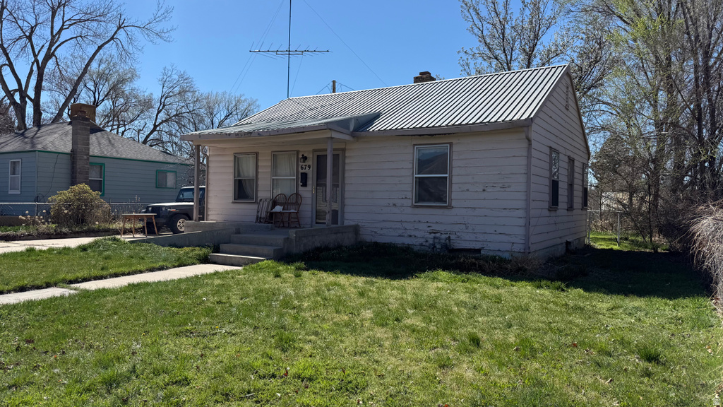 679 BROOKSIDE DR Springville, UT 84663