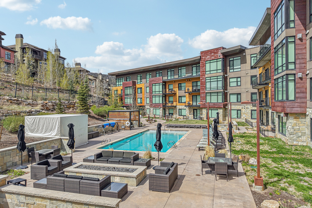 2431 W HIGH RD #414 Snyderville, UT 84098