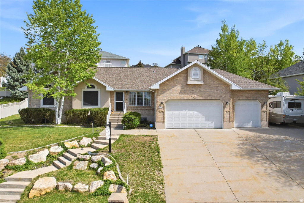 14 N FAIRWAY DR North Salt Lake, UT 84054
