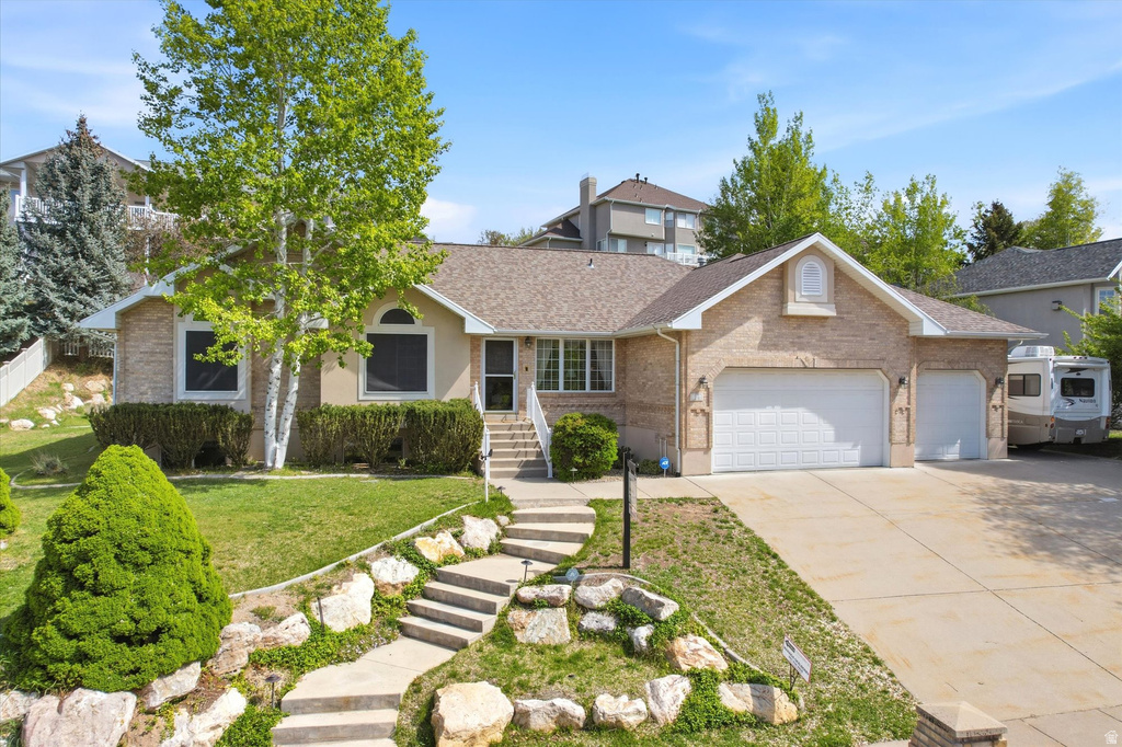 14 N FAIRWAY DR North Salt Lake, UT 84054