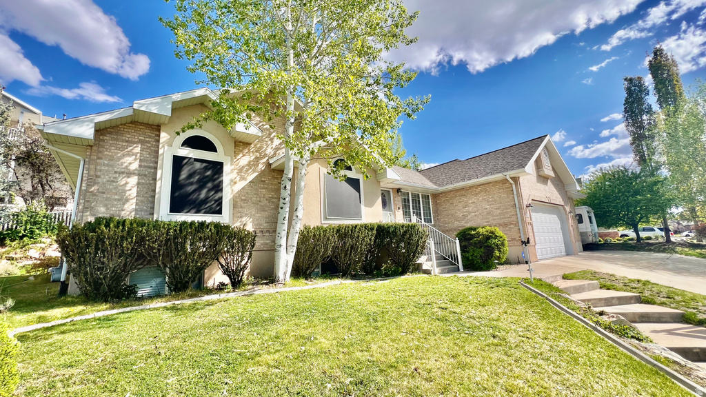 14 N FAIRWAY DR North Salt Lake, UT 84054