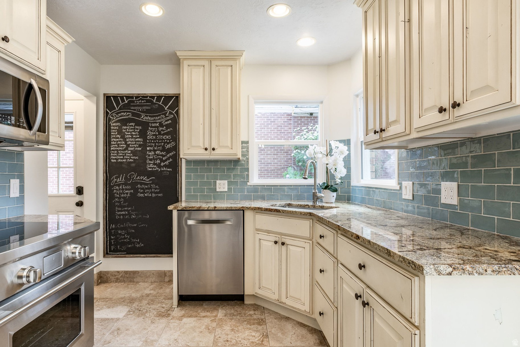 1751 LAKE ST Ogden, UT 84401