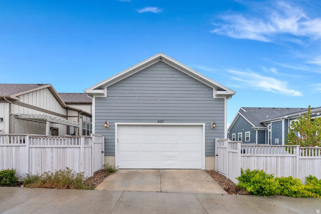 6437 W EARLY BIRD DR South Jordan, UT 84009