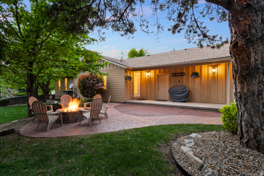 9722 S BUTTONWOOD CIR Sandy, UT 84092