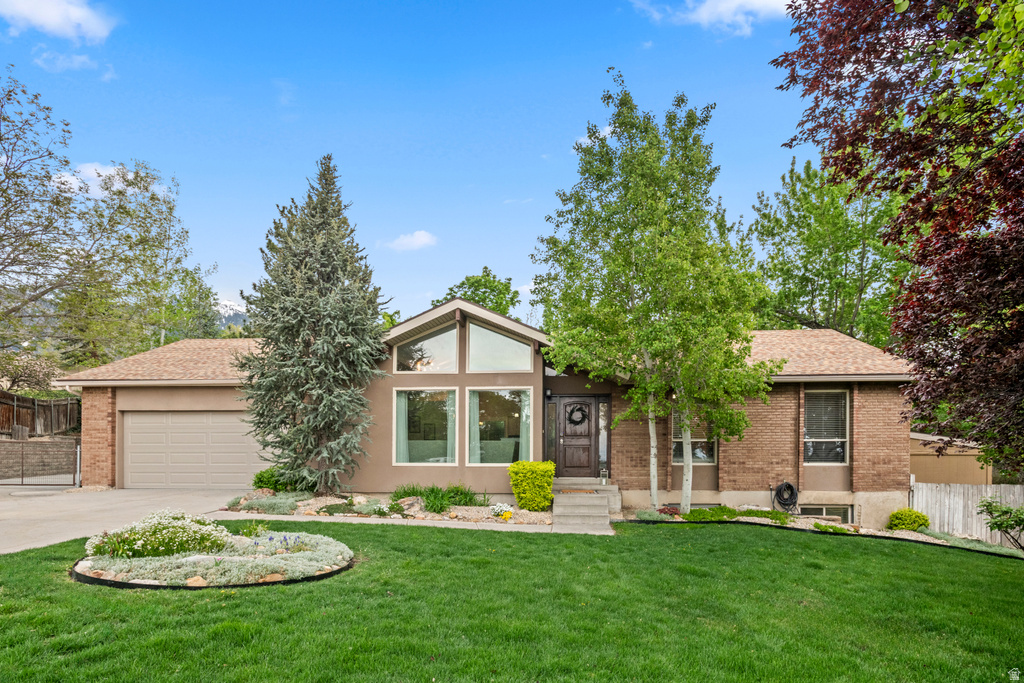 9722 S BUTTONWOOD CIR Sandy, UT 84092