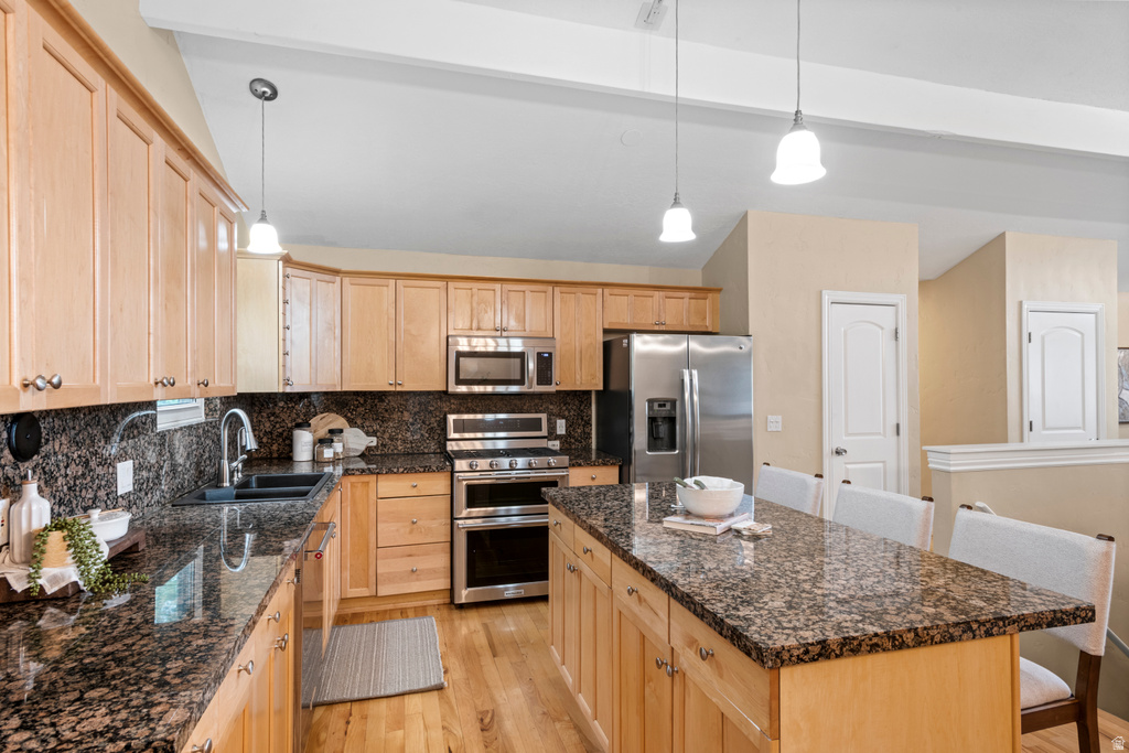 9722 S BUTTONWOOD CIR Sandy, UT 84092