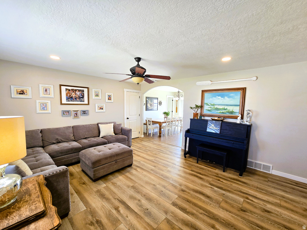 2026 E SADDLEBACK VIEW DR Enoch, UT 84721