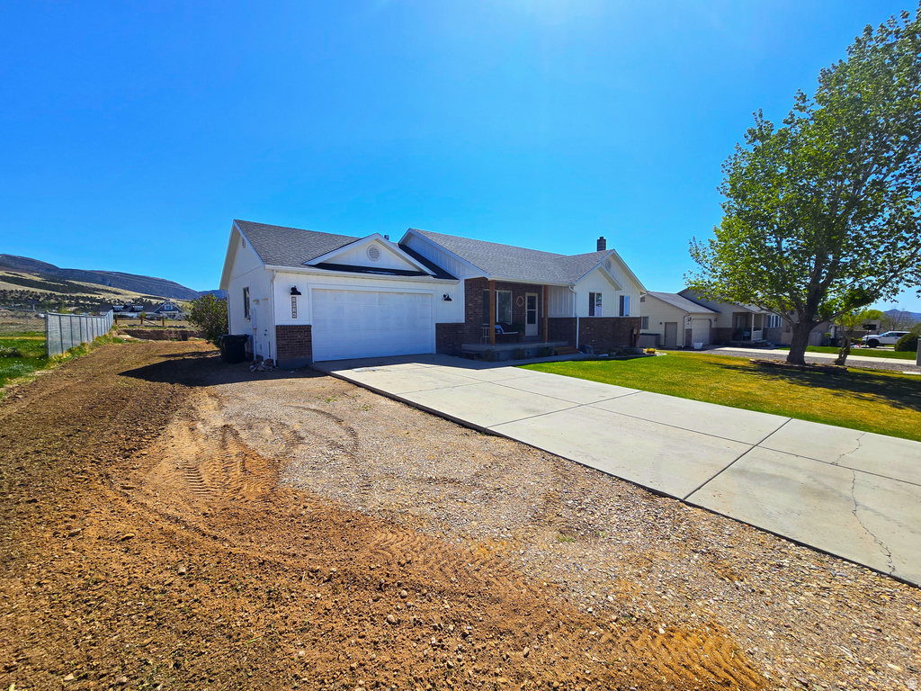 2026 E SADDLEBACK VIEW DR Enoch, UT 84721