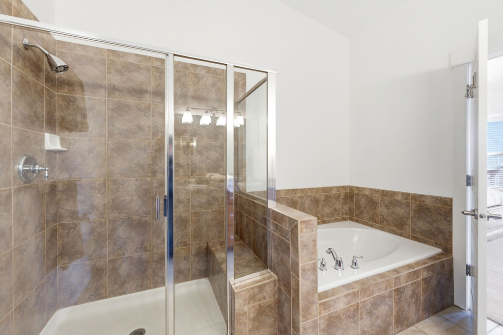 5460 LUGE LN Park City, UT 84098