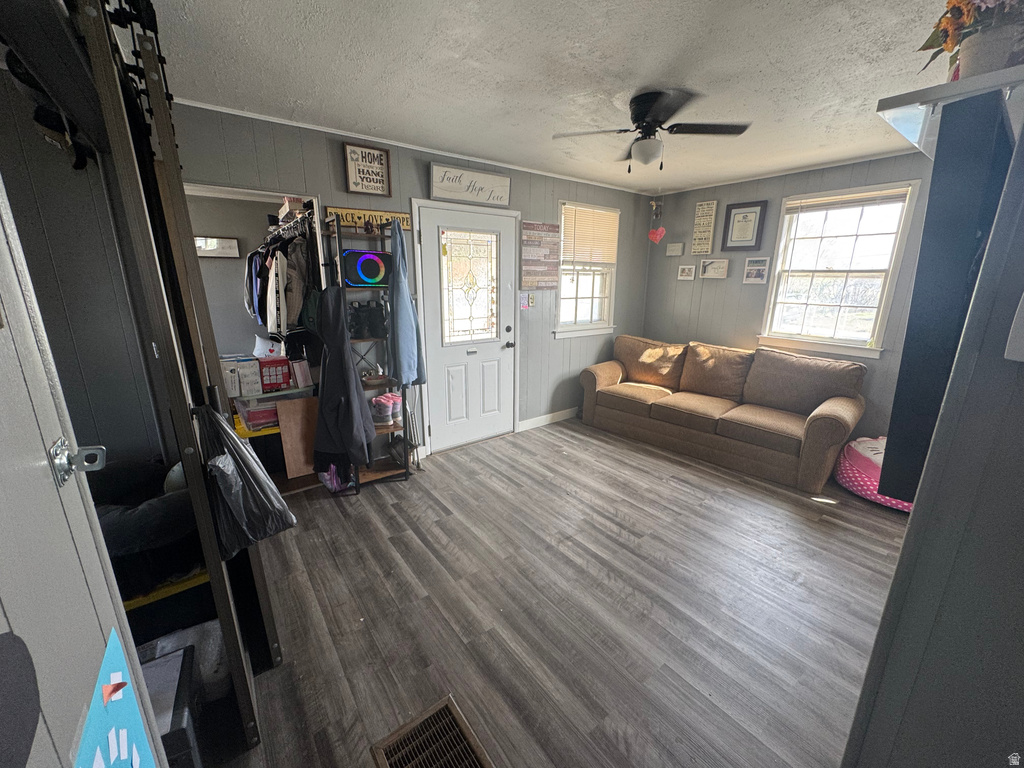 135 GRASSY DR East Carbon, UT 84520