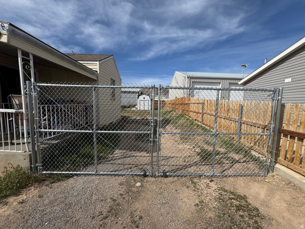 135 GRASSY DR East Carbon, UT 84520