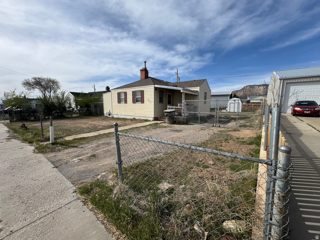 135 GRASSY DR East Carbon, UT 84520