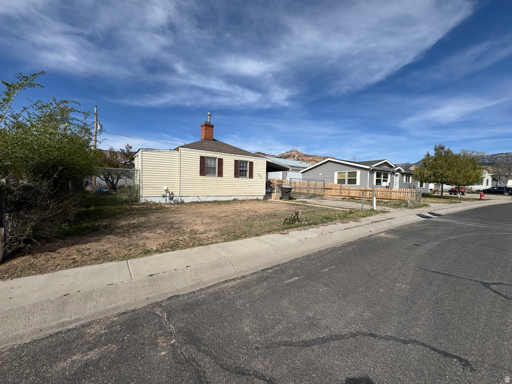 135 GRASSY DR East Carbon, UT 84520