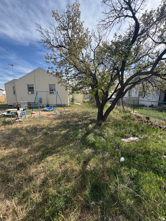 135 GRASSY DR East Carbon, UT 84520