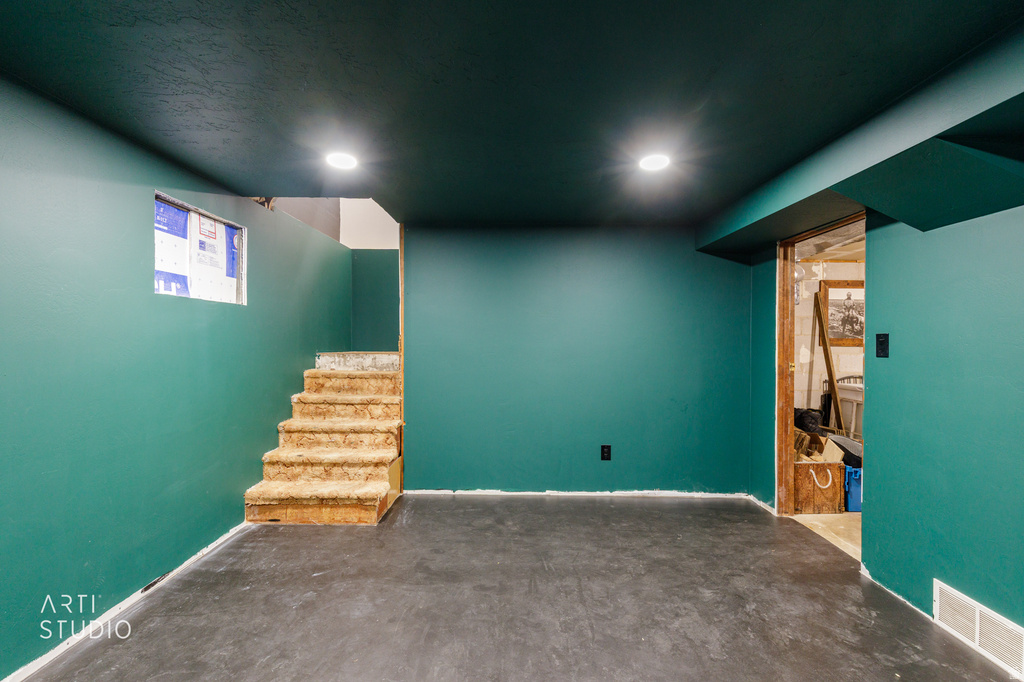 92 S MAIN Willard, UT 84340