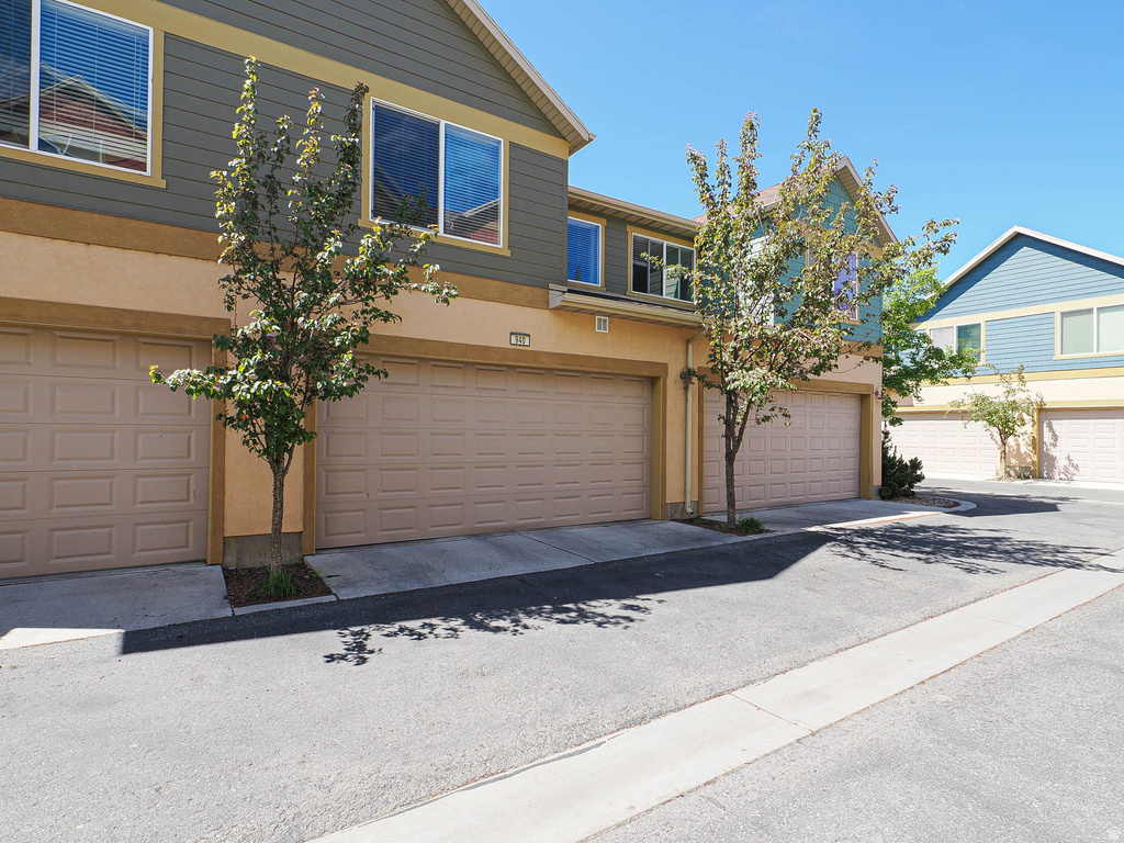 940 W WILLOW GREEN WAY photo 5