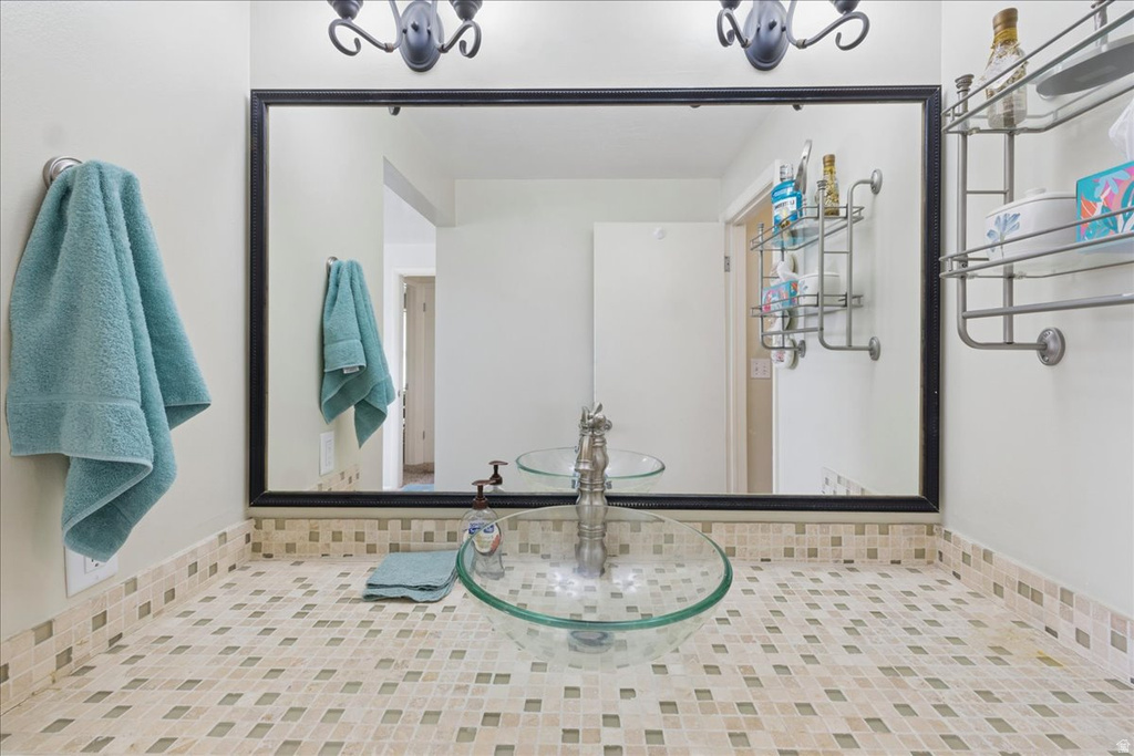 1701 E HILLSBORO DR Layton, UT 84040