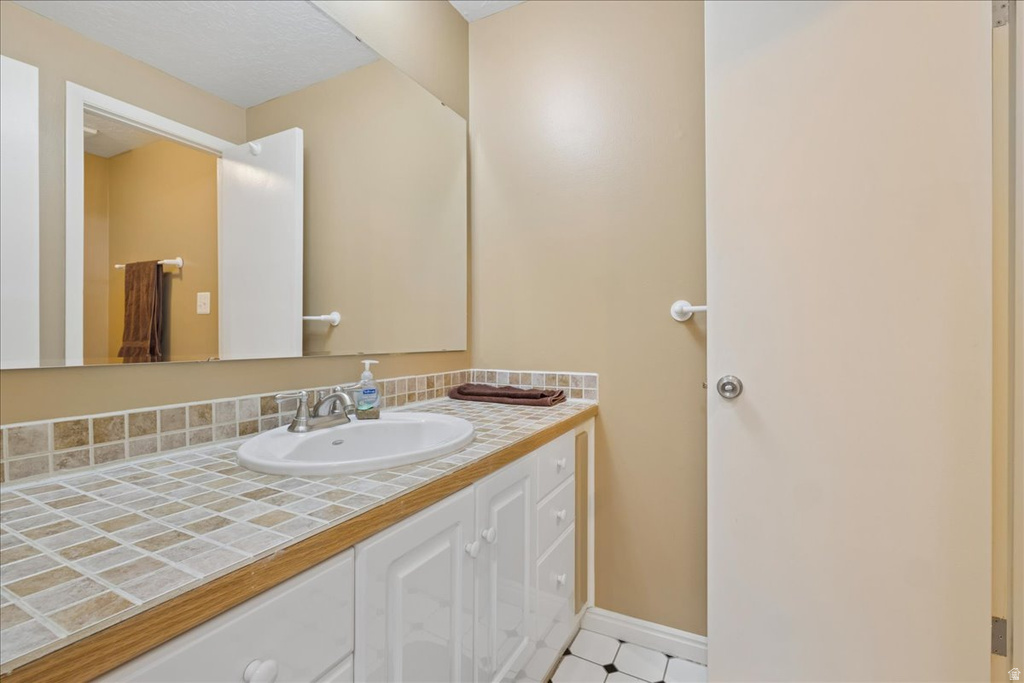 1701 E HILLSBORO DR Layton, UT 84040