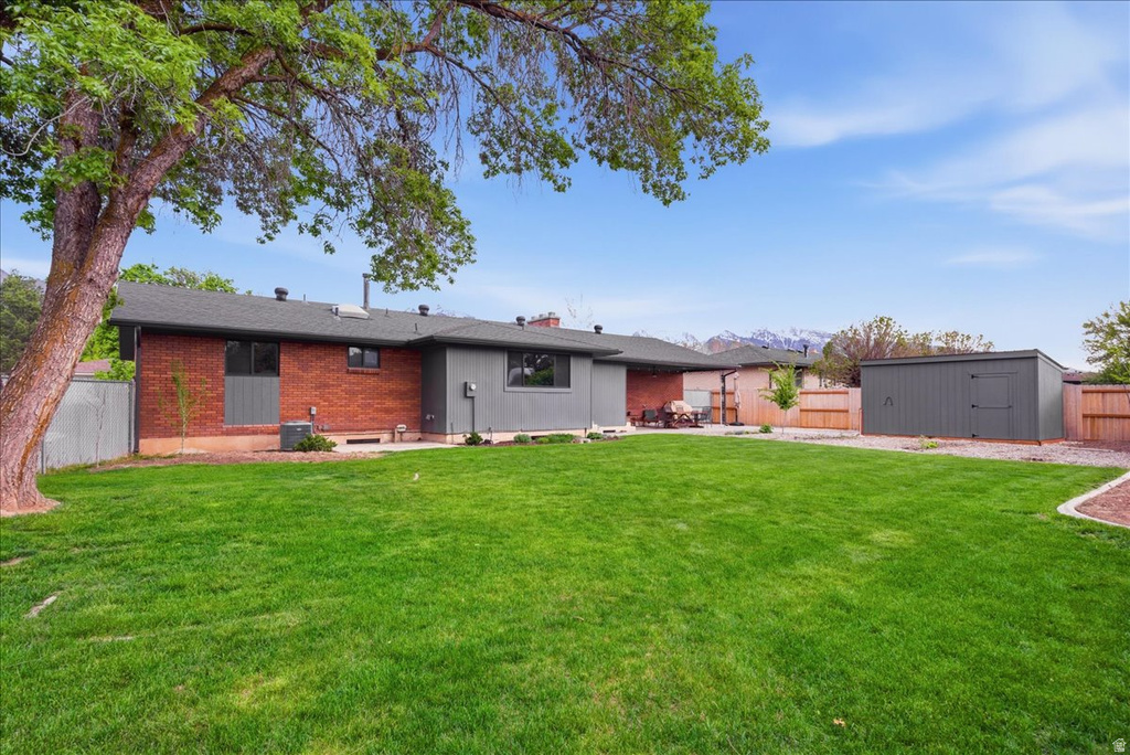 6236 S STEEPLE CHASE LN Murray, UT 84121