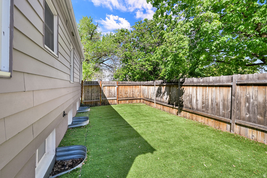 2352 S POLK AVE Ogden, UT 84401