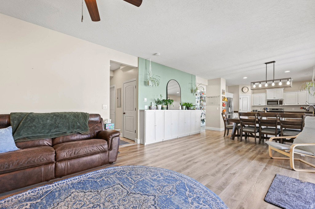 3148 W WILLOW REED Lehi, UT 84043